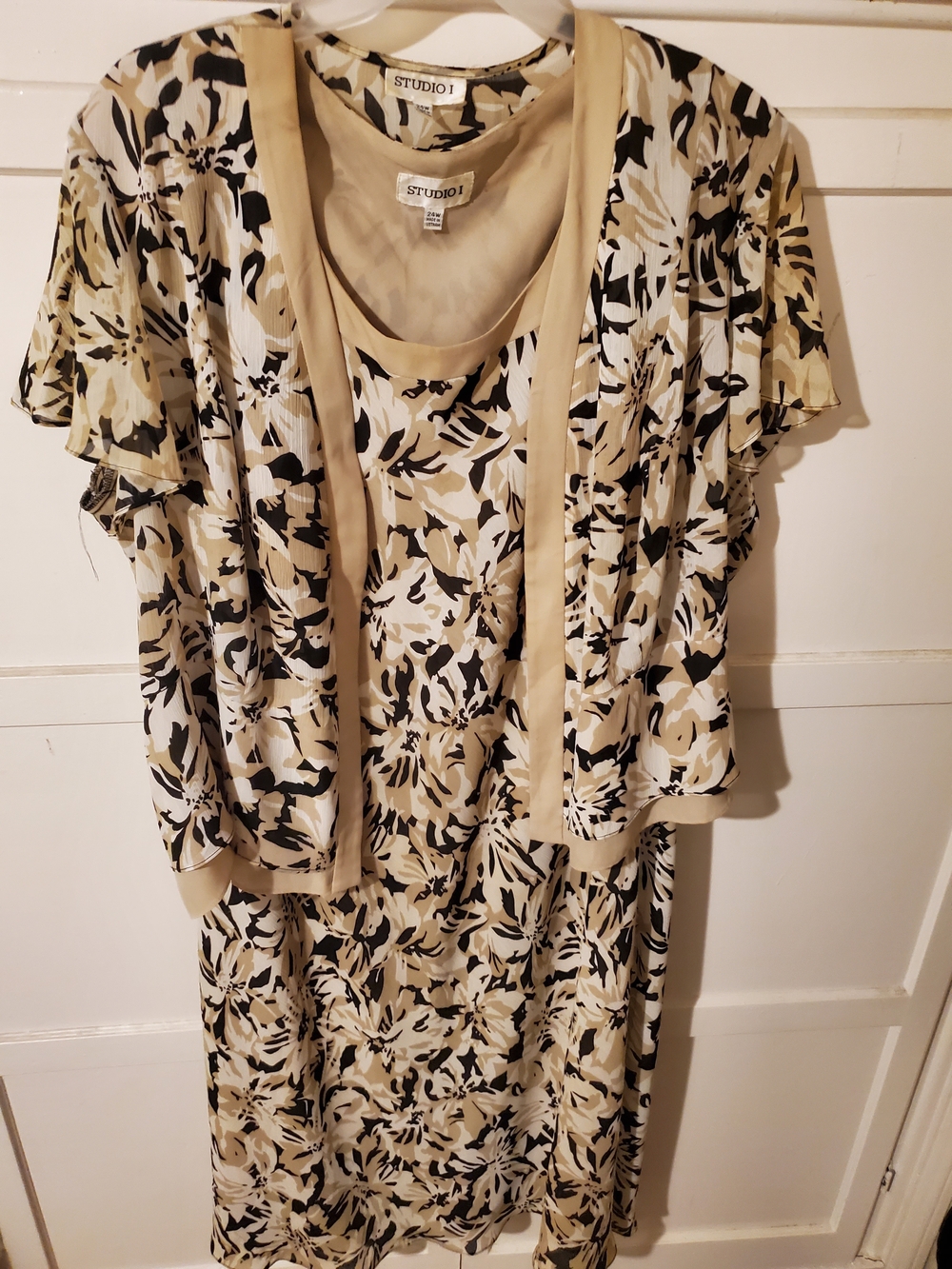Studio I Beige, Black & White Floral Dress Set